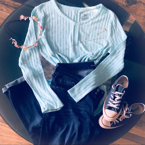 🆑 2/$5 | Ribbed V-Neck - Picture 7 of 7